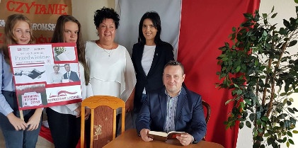 Narodowe Czytanie w dobieszowickim Dworku