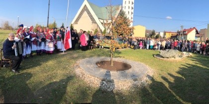 Niepodległa do hymnu w Rogoźniku