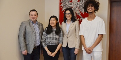 Zagraniczni studenci w szkole w Rogoźniku